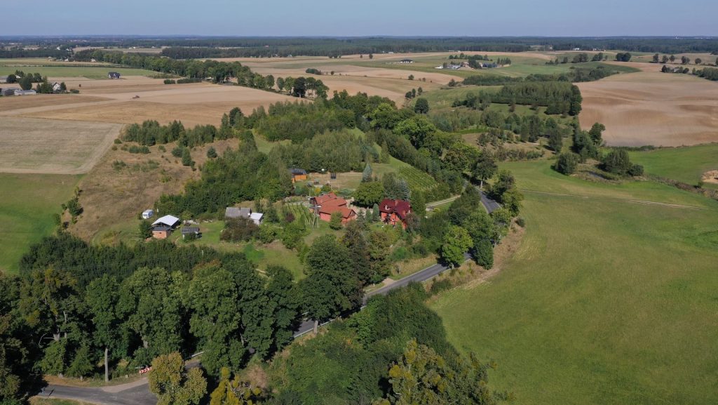 Pod orzechem Agroturystyka i winnica miradowo