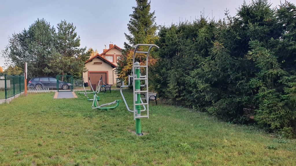 plac zabaw i silownia maly bukowiec