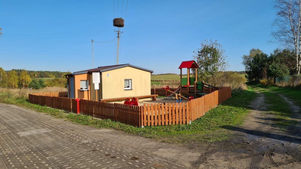 plac zabaw i silownia lipia gora mala